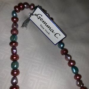 5 for 20$ Brand new freshwater pearl necklace